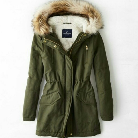 American Eagle Outfitters Jackets & Blazers - American Eagle Army Green Parka